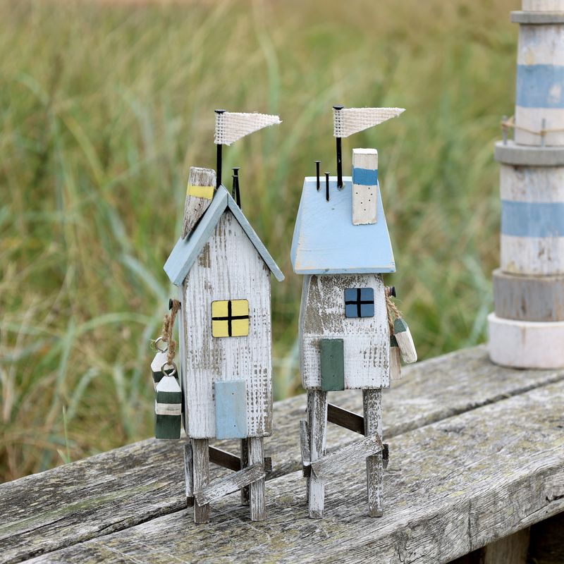 Strandhus med flaggsett . Sett a 2 stk 