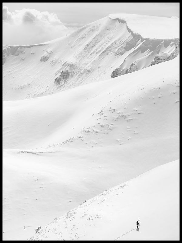 Fjellet i vinterdrakt 62 x82 cm